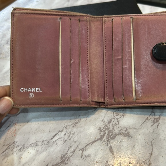 Chanel camellia Black Leather Wallet - Picture 3 of 9